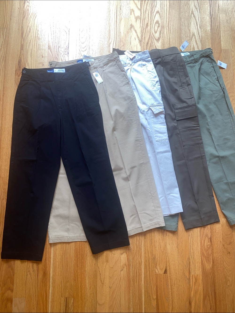 NWT Old Navy Women's Chino Pants Bundle in Black, Tan, Light Khaki, Olive, Green